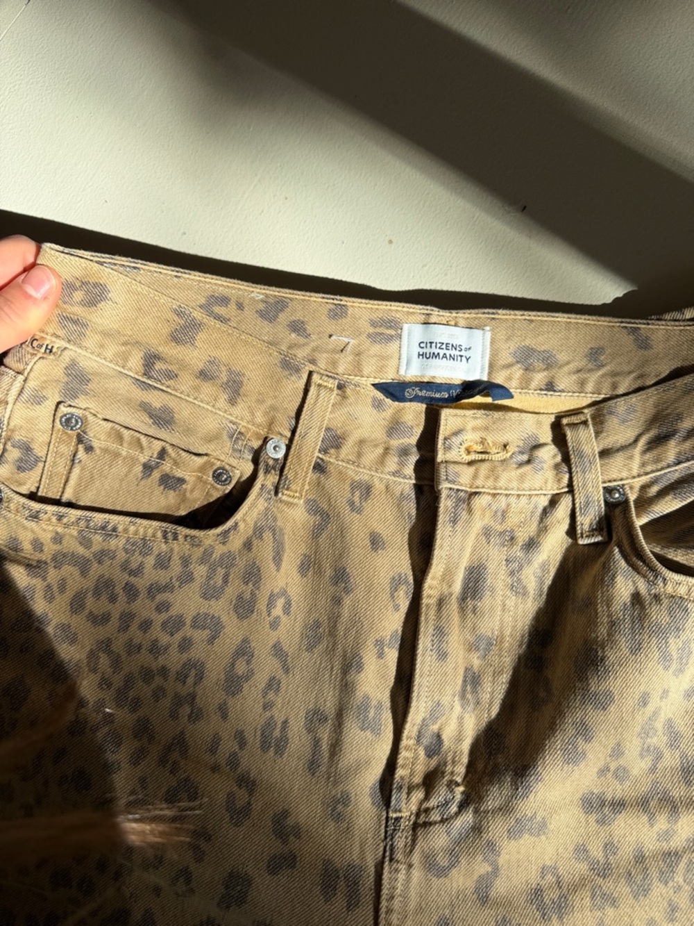 Citizens Of Humanity Beige Leopard Print Wide Leg Jeans - Picture 4 of 5